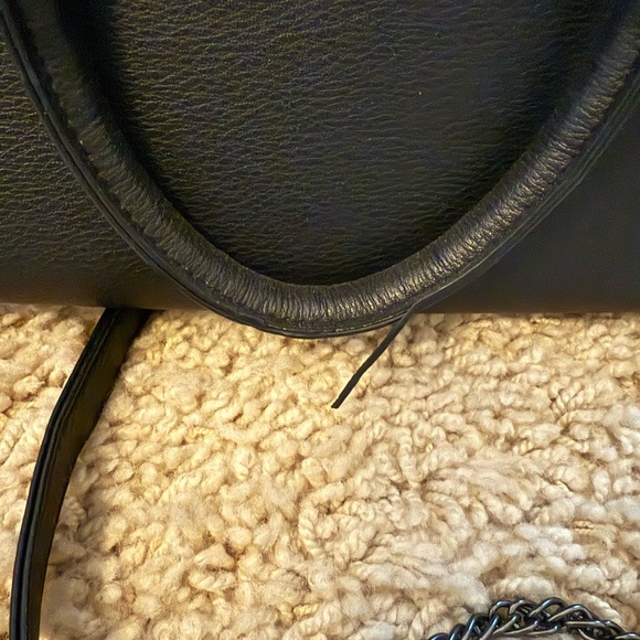 Chic Black Bag - Picture 5 of 6